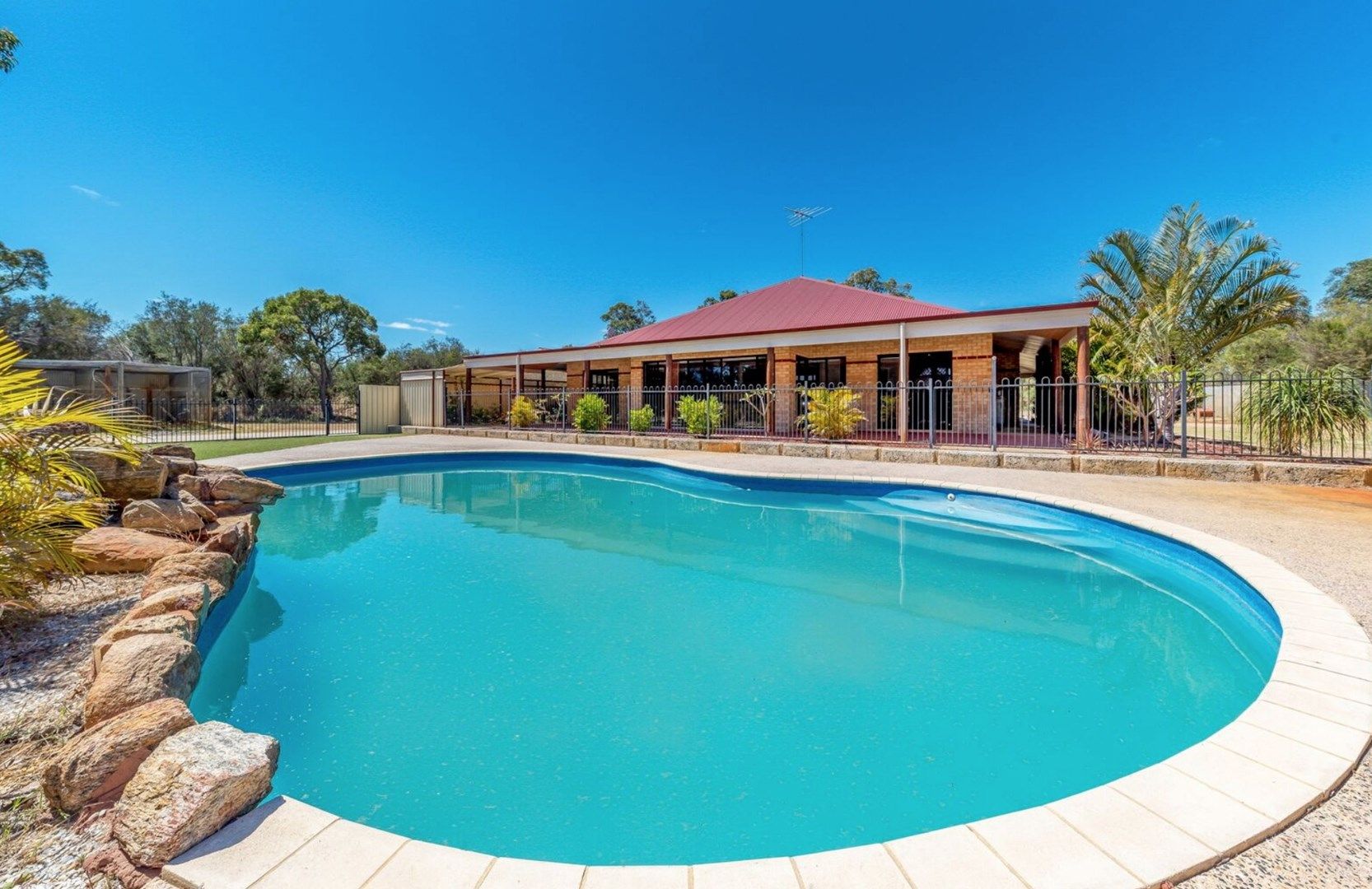 14 Empress Court, Barragup WA 6209, Image 0