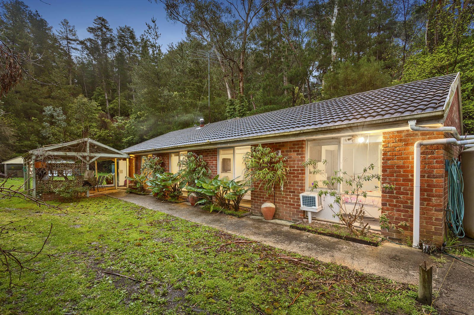 3 Enfield Avenue, Park Orchards VIC 3114, Image 0