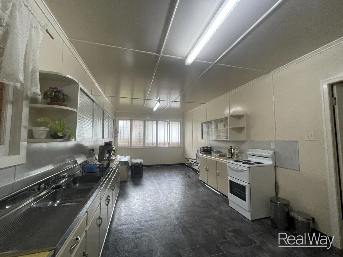 Additional image 6 of 41A Macquarie Street, Silkstone QLD 4304