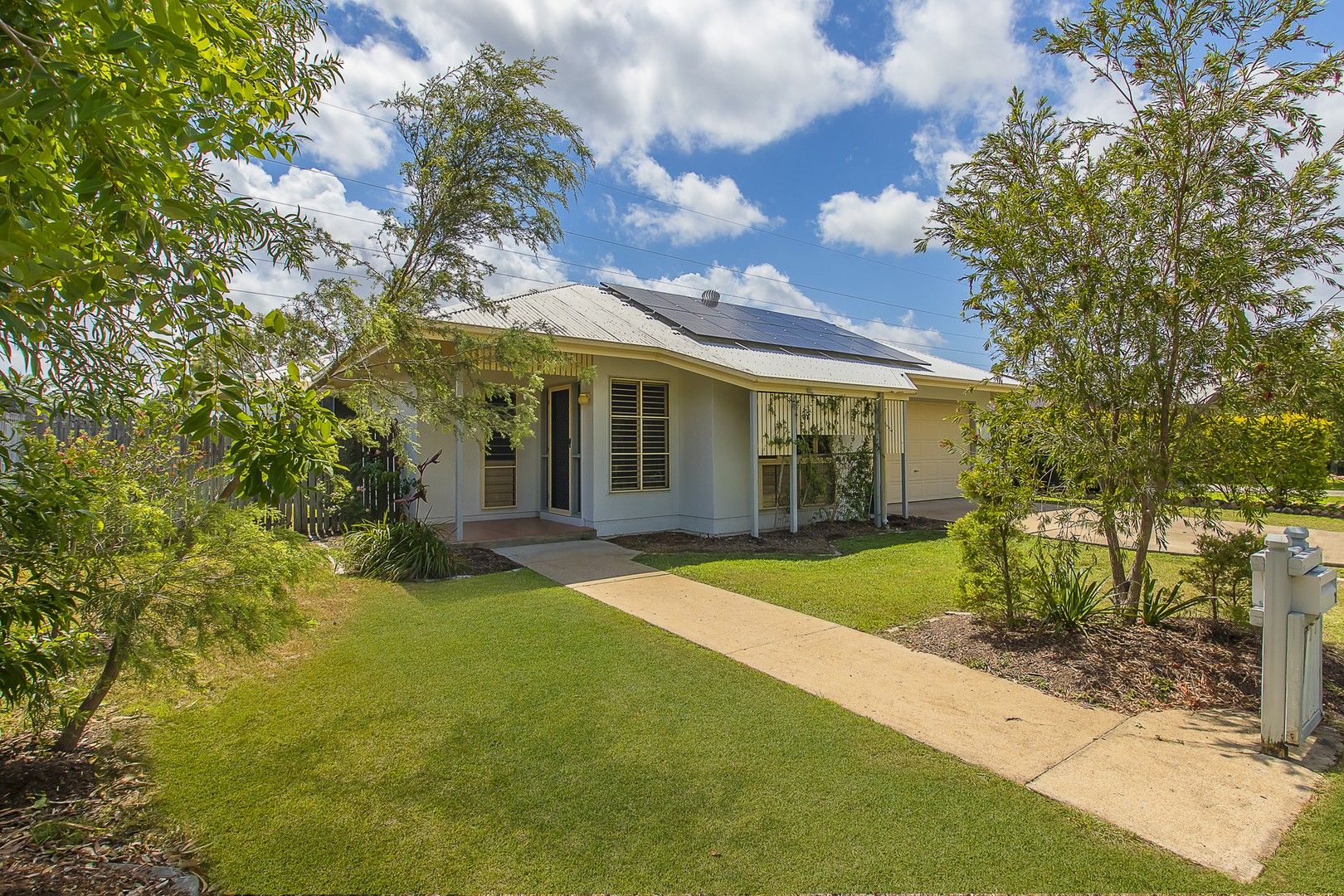 4 bedrooms House in 7 Pendula Place KIRWAN QLD, 4817