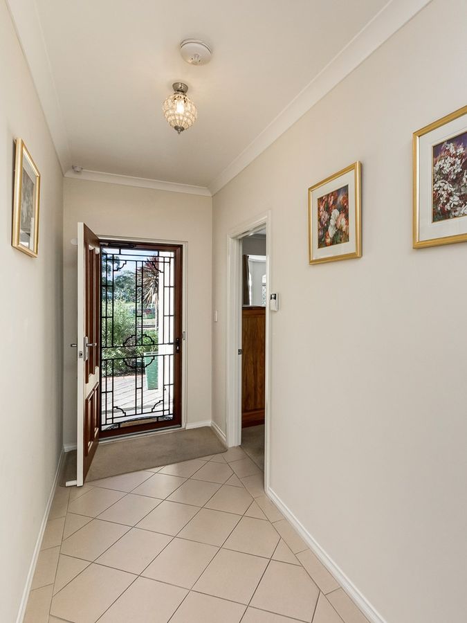 34 Craig Terrace, Mount Barker SA 5251, Image 2