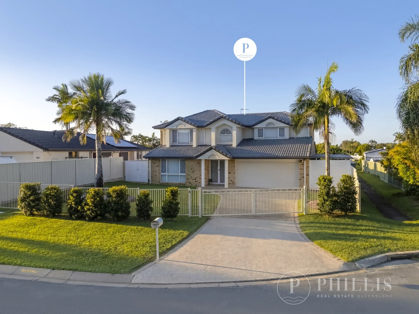 10 Greenwood Court, Helensvale QLD 4212