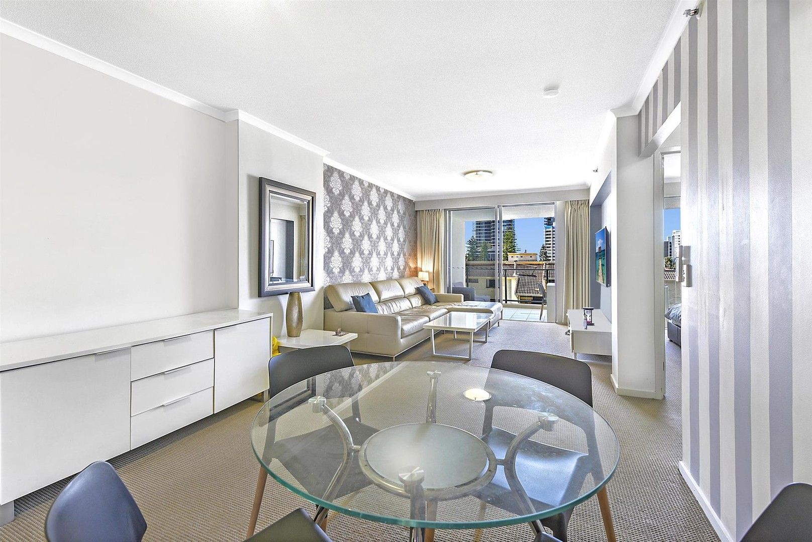 1 bedrooms Apartment / Unit / Flat in 355/21 Cypress Avenue SURFERS PARADISE QLD, 4217