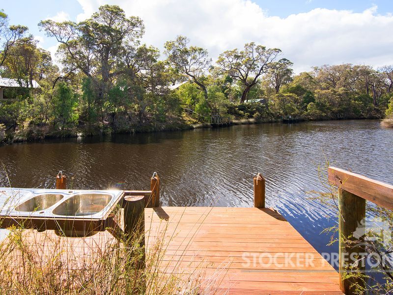 16 Flora Grove, Molloy Island WA 6290, Image 1