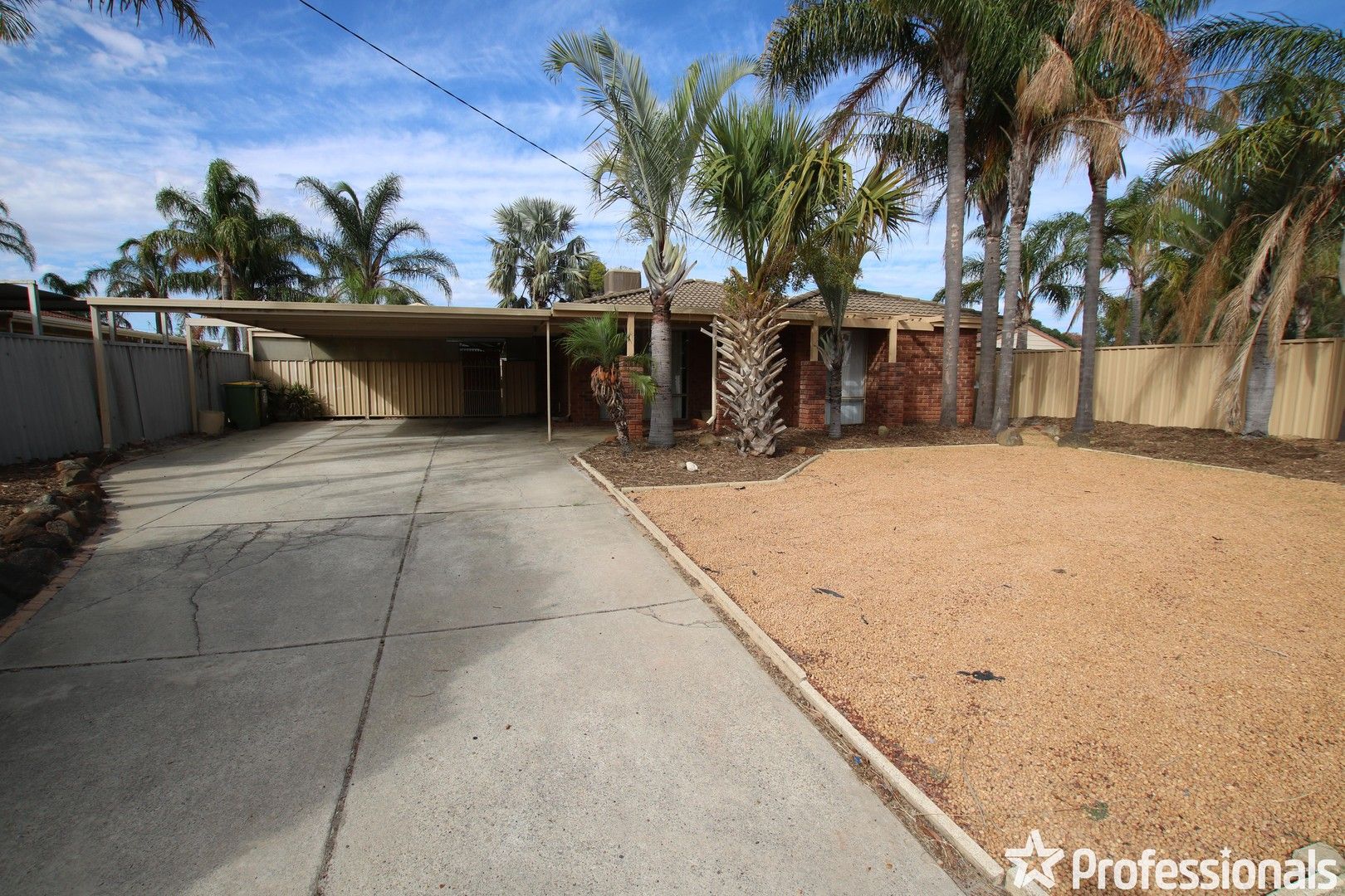 4 bedrooms House in 6 Ashburton Drive GOSNELLS WA, 6110