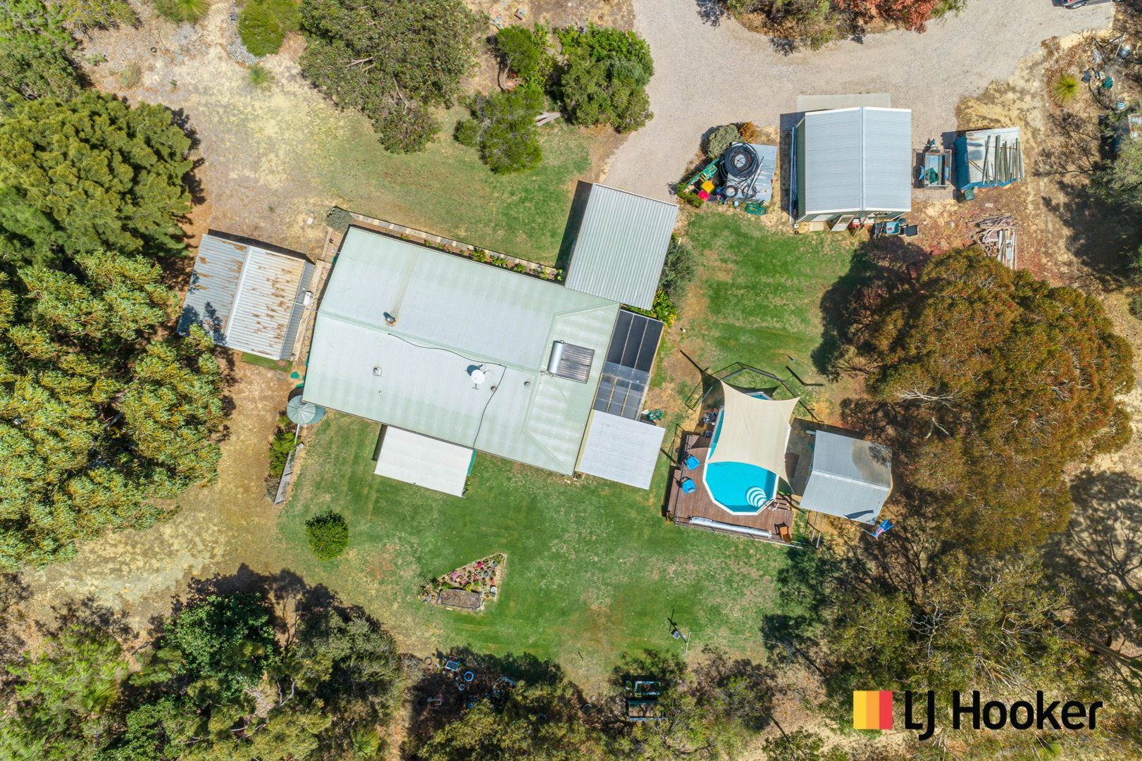 27 Whittington Place, Woodridge WA 6041, Image 2