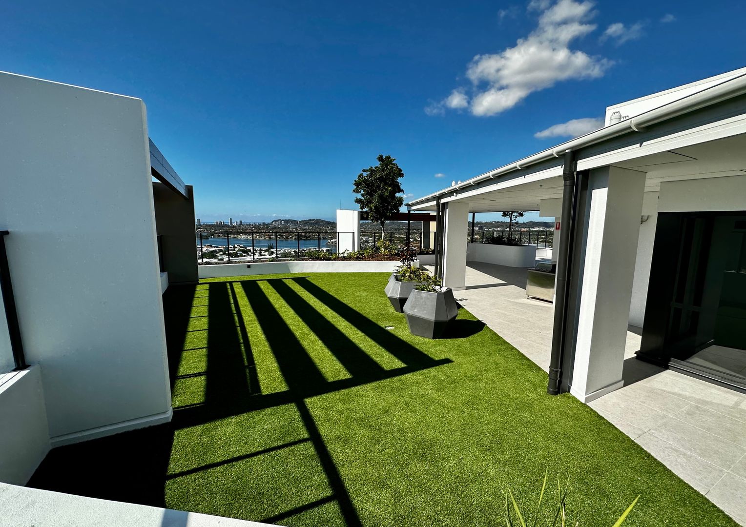2 bedrooms Apartment / Unit / Flat in 40207/2 Main Street VARSITY LAKES QLD, 4227
