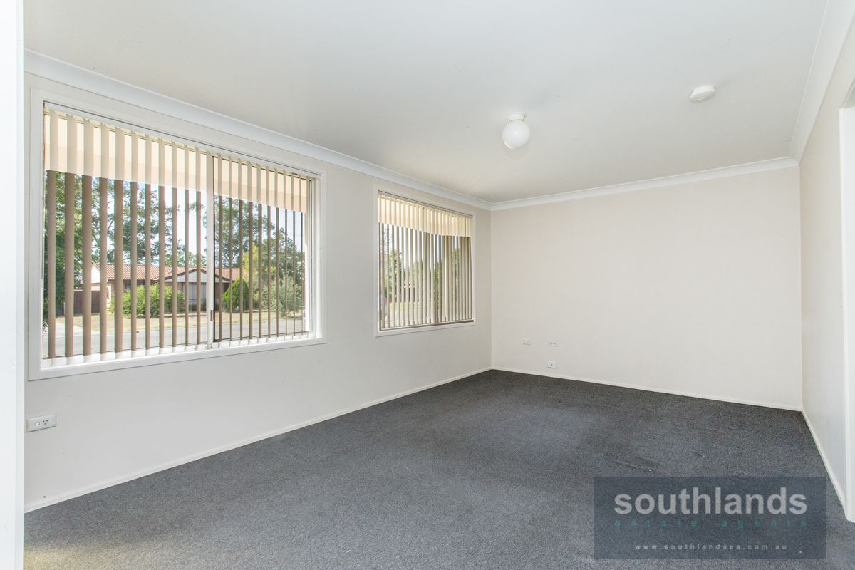 33 Carnation Avenue, Claremont Meadows NSW 2747, Image 2
