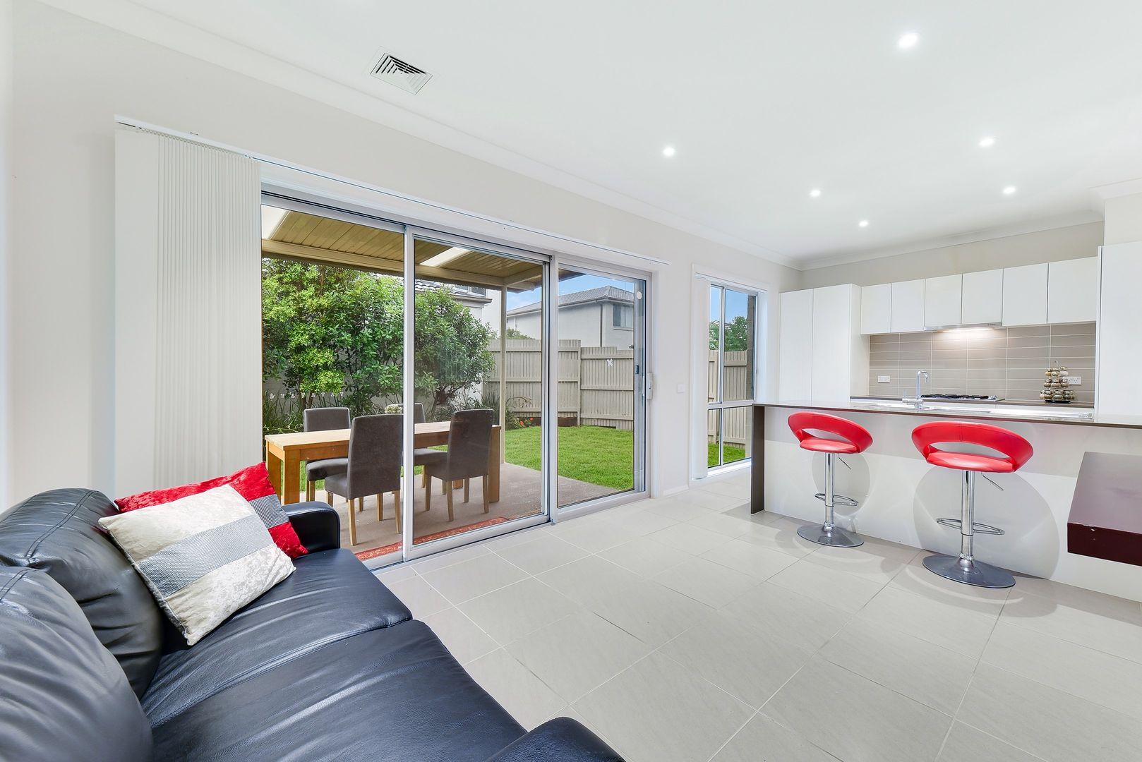 3 Regalia Crescent, Glenfield NSW 2167, Image 2