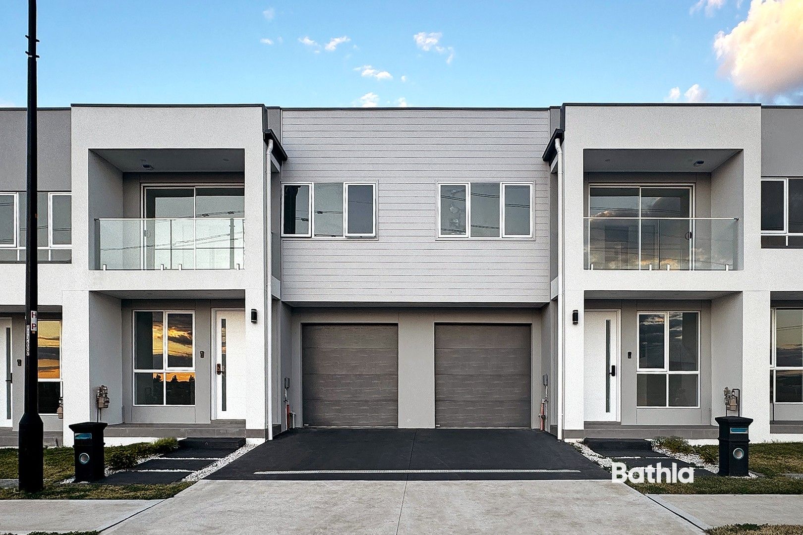 3 bedrooms Townhouse in 8 Hemmeter Glade MARSDEN PARK NSW, 2765