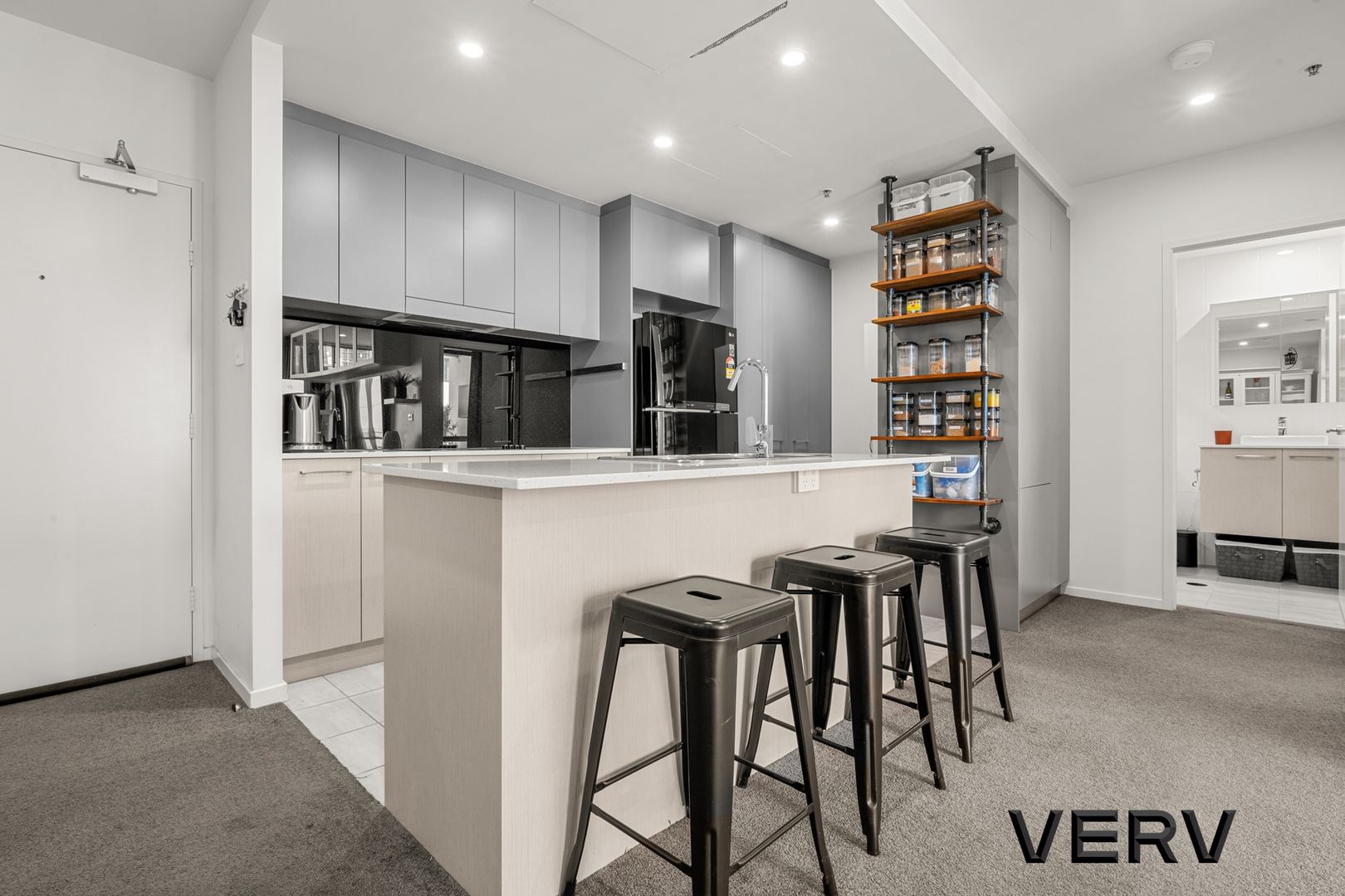 68/7 Irving Street, Phillip ACT 2606, Image 2