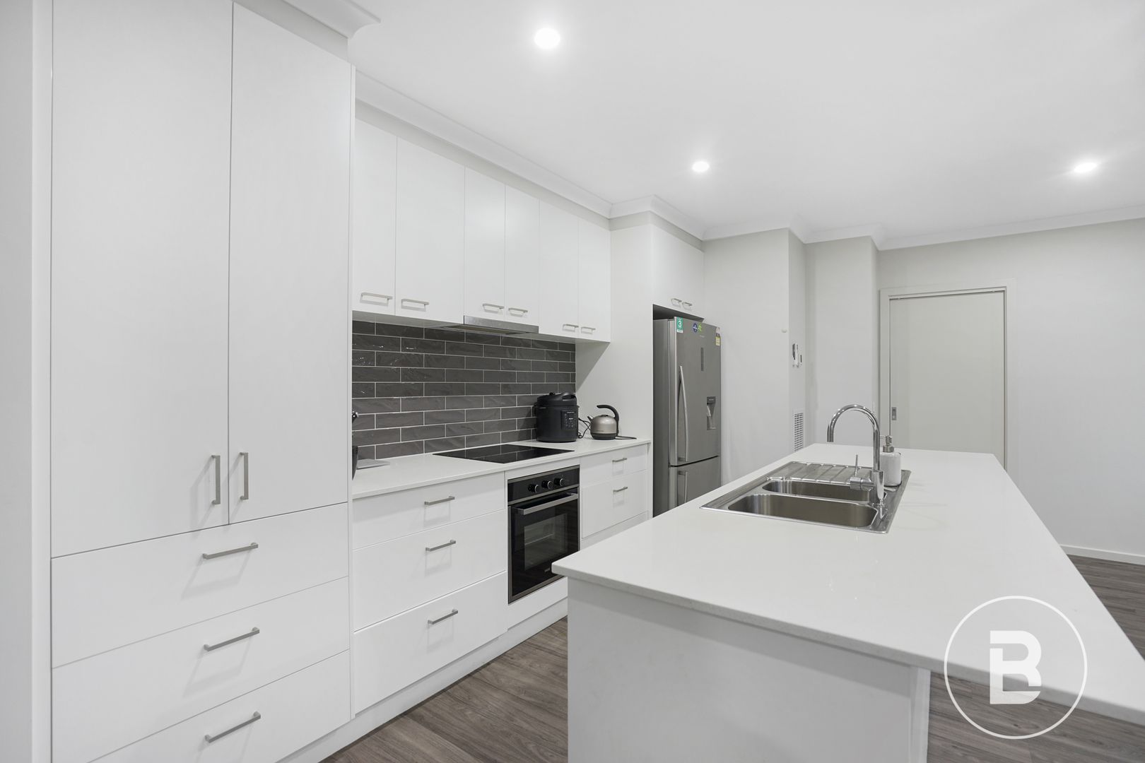 8 Kitchen Court, Ballarat North VIC 3350 Domain