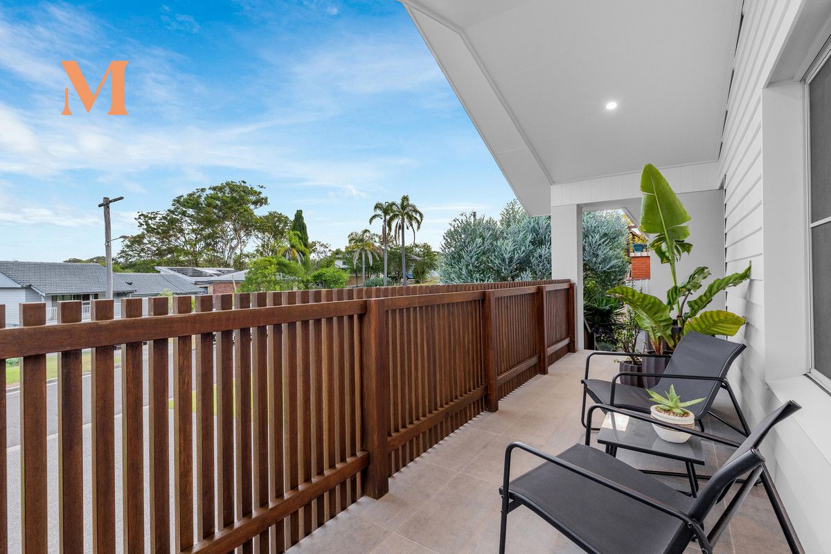 18 Calverton Crescent, Belmont North NSW 2280, Image 2