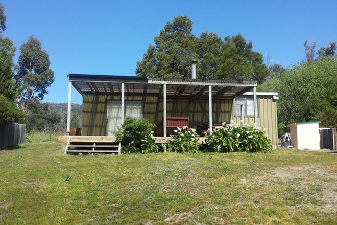 Picture of 15 Mason Point Road, EAGLEHAWK NECK TAS 7179