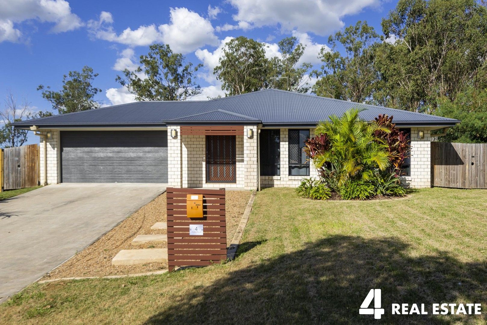 4 Whitby Place, Gleneagle QLD 4285, Image 0