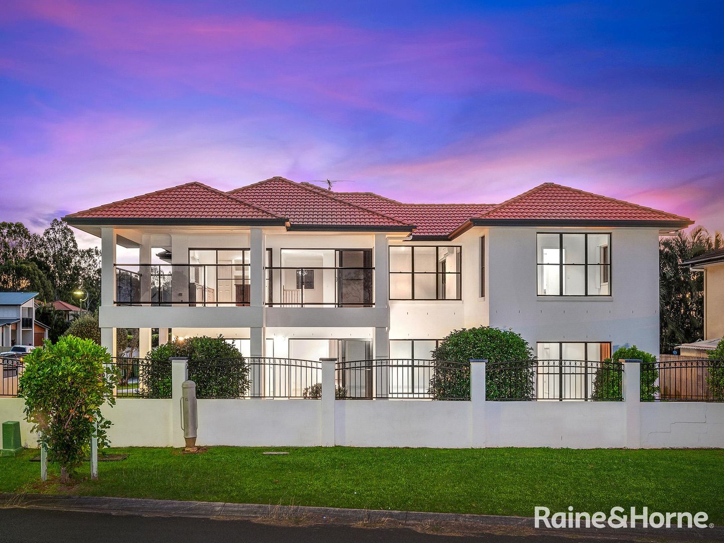 1 Cliftonville Place, Redland Bay QLD 4165