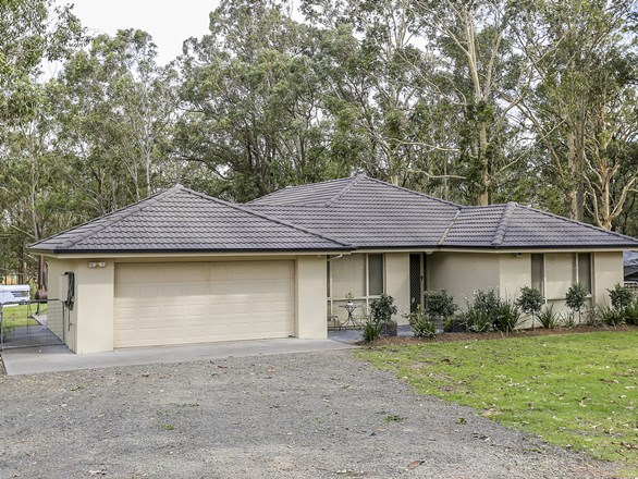 8 Sutton Grove, Branxton NSW 2335