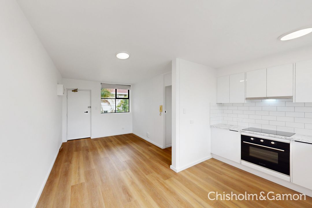 1 bedrooms Apartment / Unit / Flat in 18/40 Ormond Road ELWOOD VIC, 3184