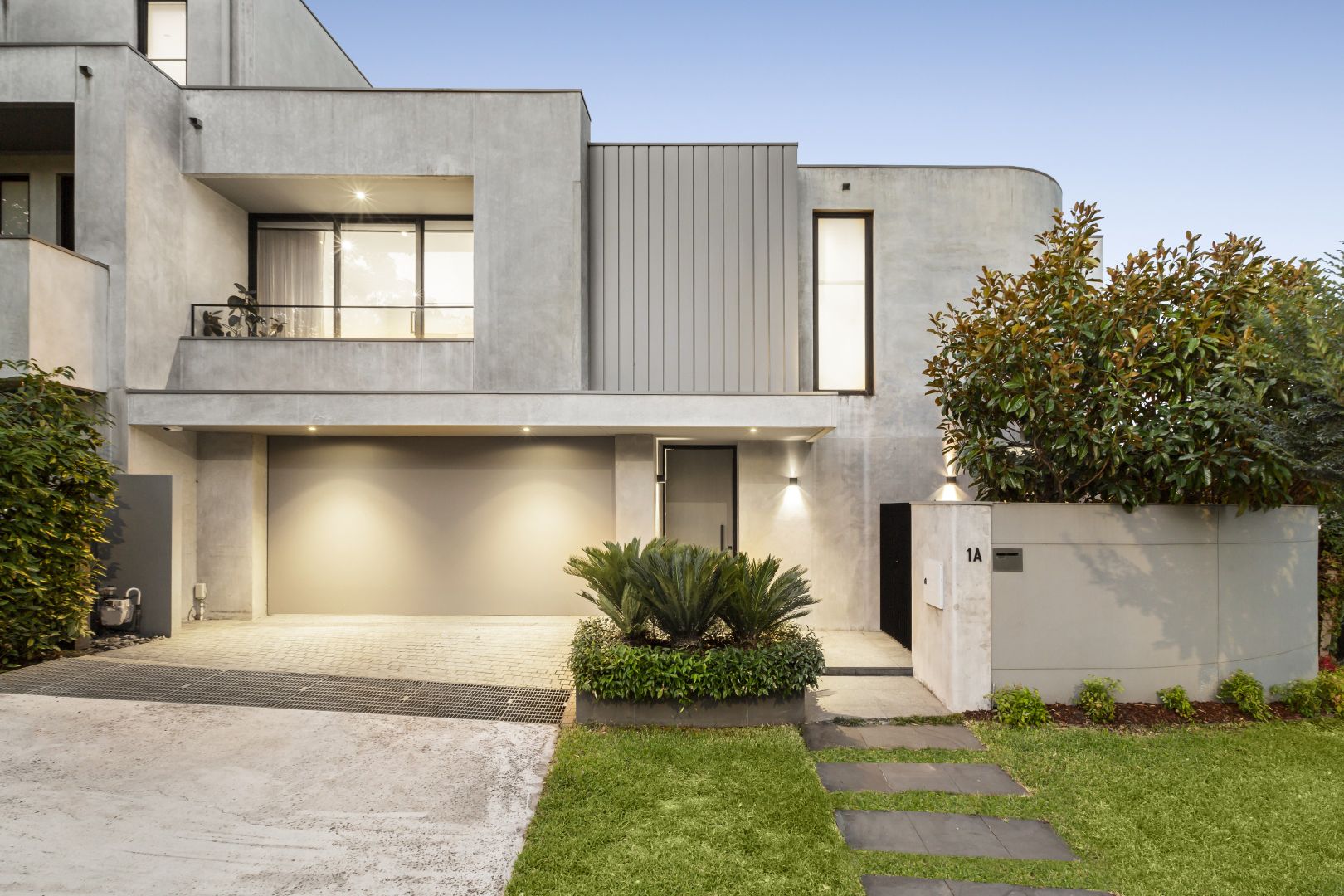 1A Selwyn Court, Toorak VIC 3142, Image 2