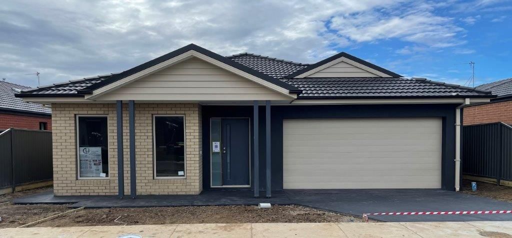 4 bedrooms House in 4 Cassinia Court CANADIAN VIC, 3350