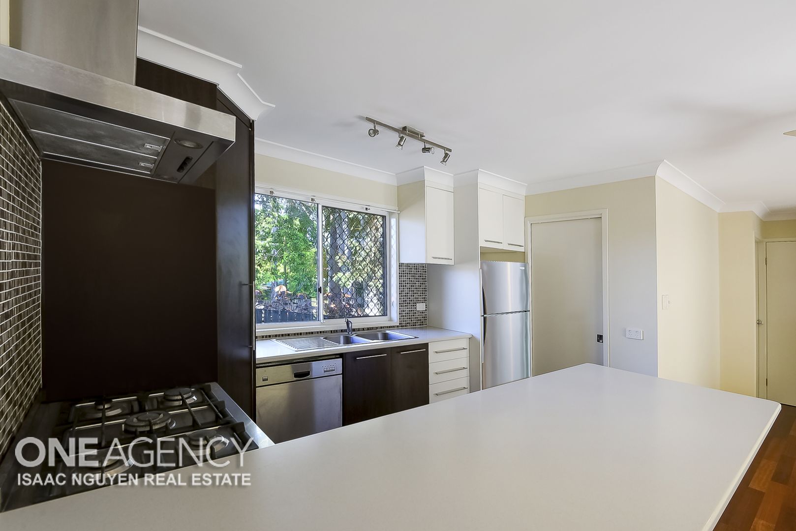 22 Murray Place, Forest Lake QLD 4078, Image 2