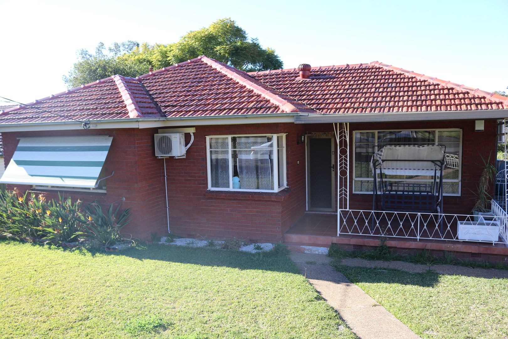 3 bedrooms House in 13 Targo Road PENDLE HILL NSW, 2145