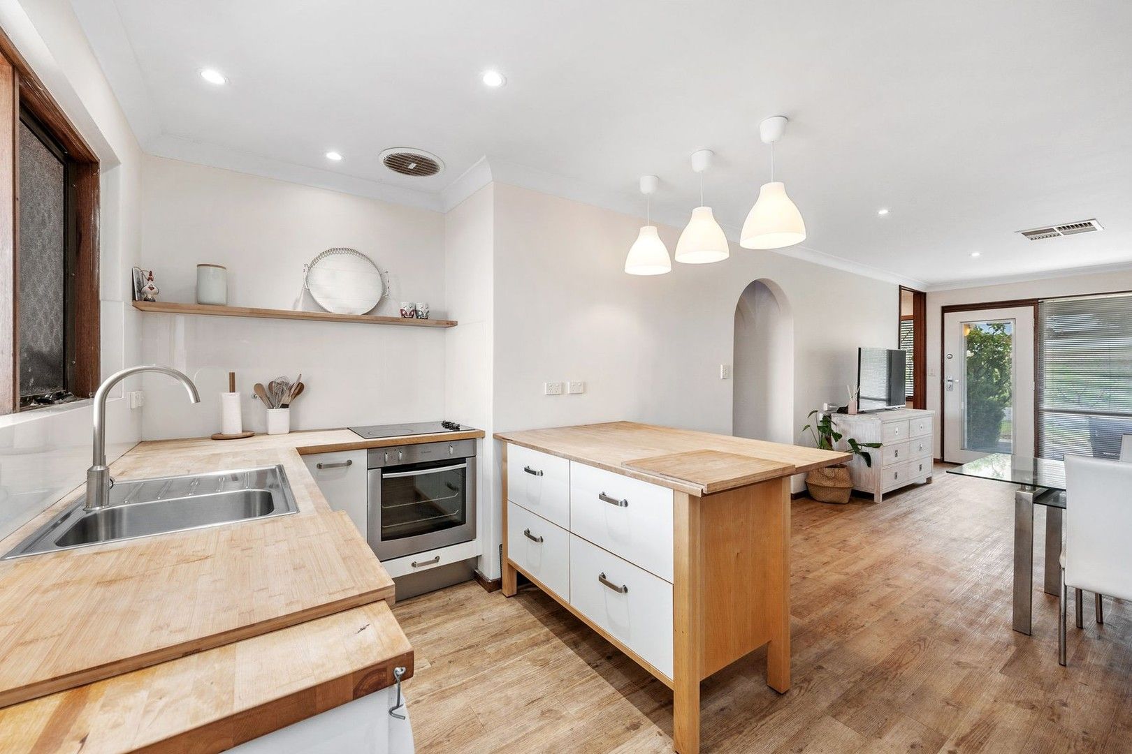 2 bedrooms Apartment / Unit / Flat in 3/24 Sorrento Street NORTH BEACH WA, 6020