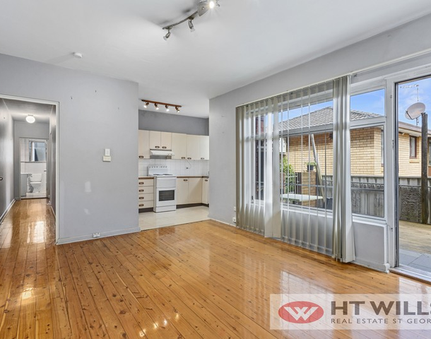 2/379 King Georges Road, Beverly Hills NSW 2209