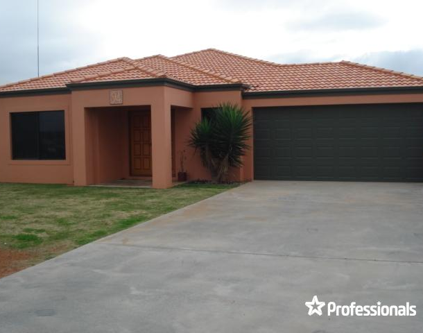 94 Mcaleer Drive, Mahomets Flats WA 6530