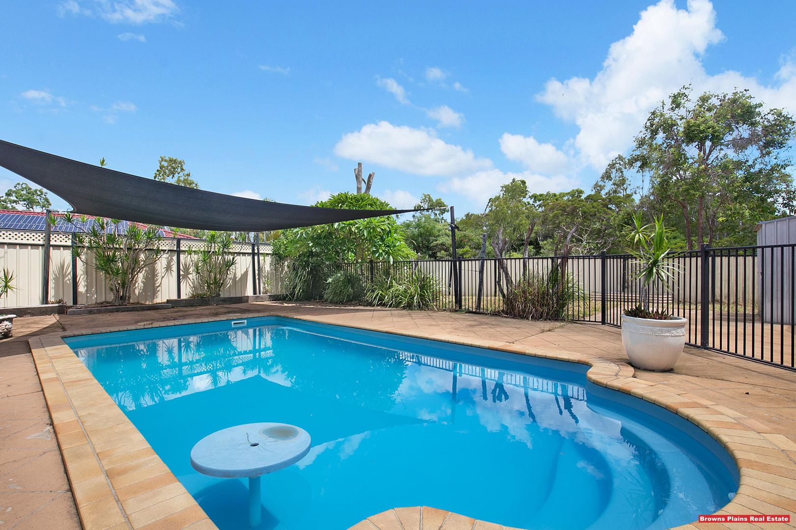 6 Bowood Court, Berrinba QLD 4117, Image 2