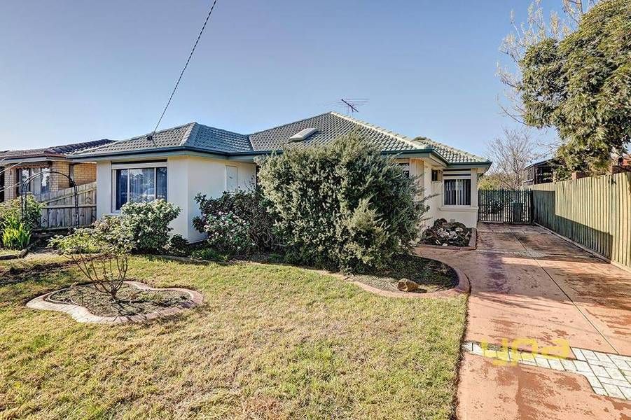 100 Station Road, Melton South Property History & Address Research Domain