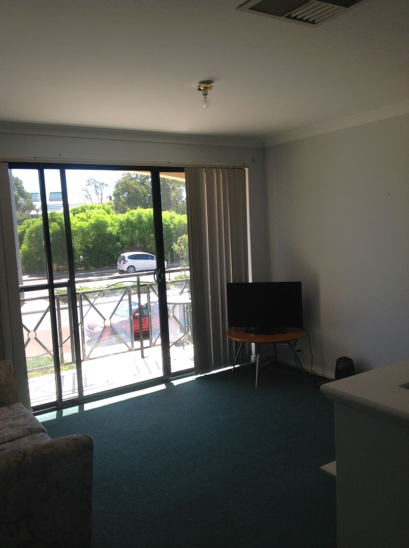 144b Lakeside Drive Joondalup Wa 6027 Townhouse For
