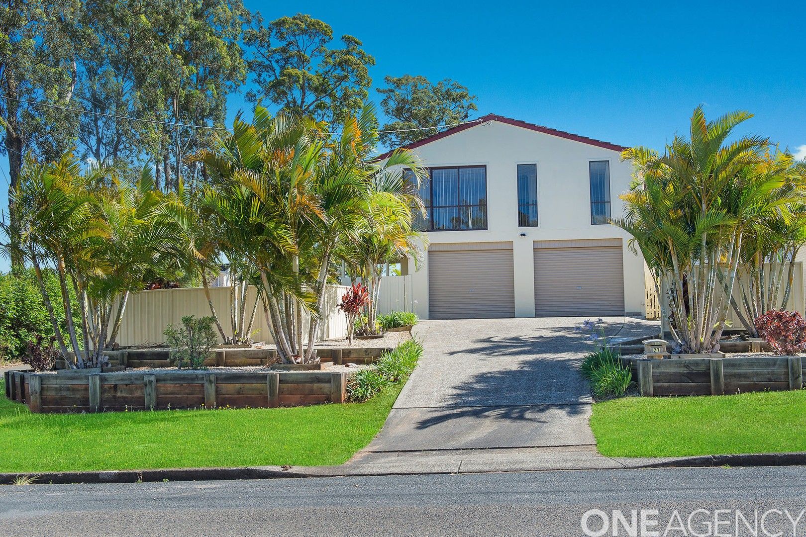 2 bedrooms House in 2/27 Lady Nelson Drive PORT MACQUARIE NSW, 2444