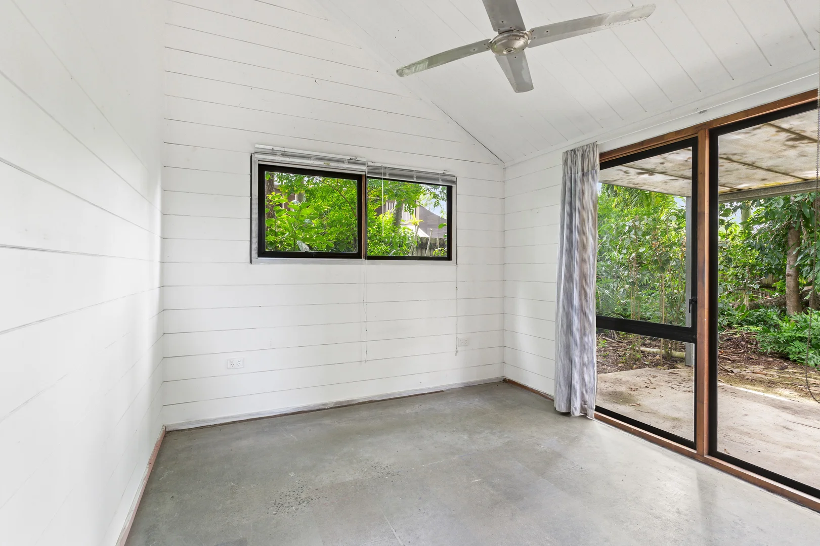 Additional image 15 of 5 Hibiscus Lane, Holloways Beach QLD 4878