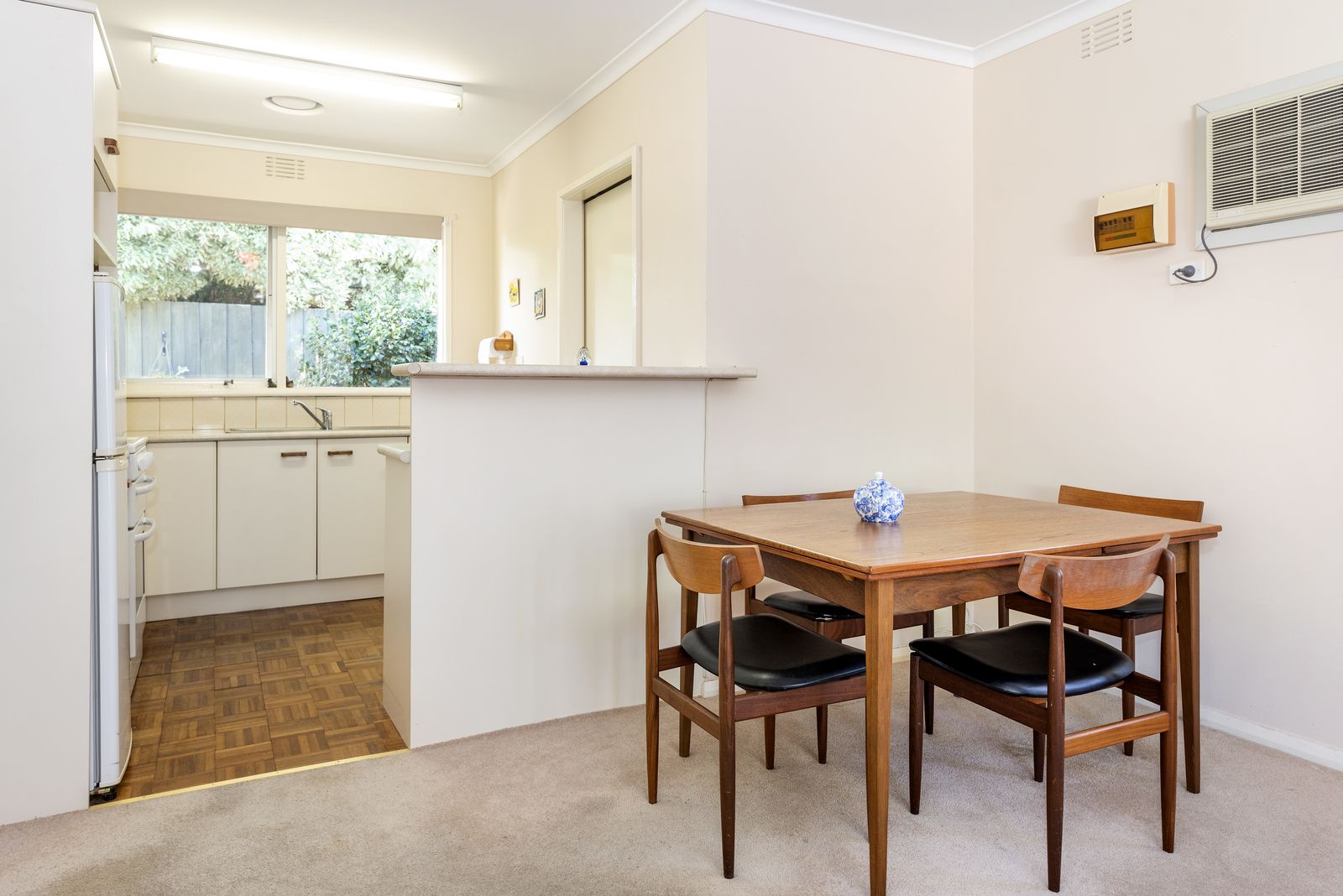 4/1 Jilmax Court, Forest Hill VIC 3131, Image 2