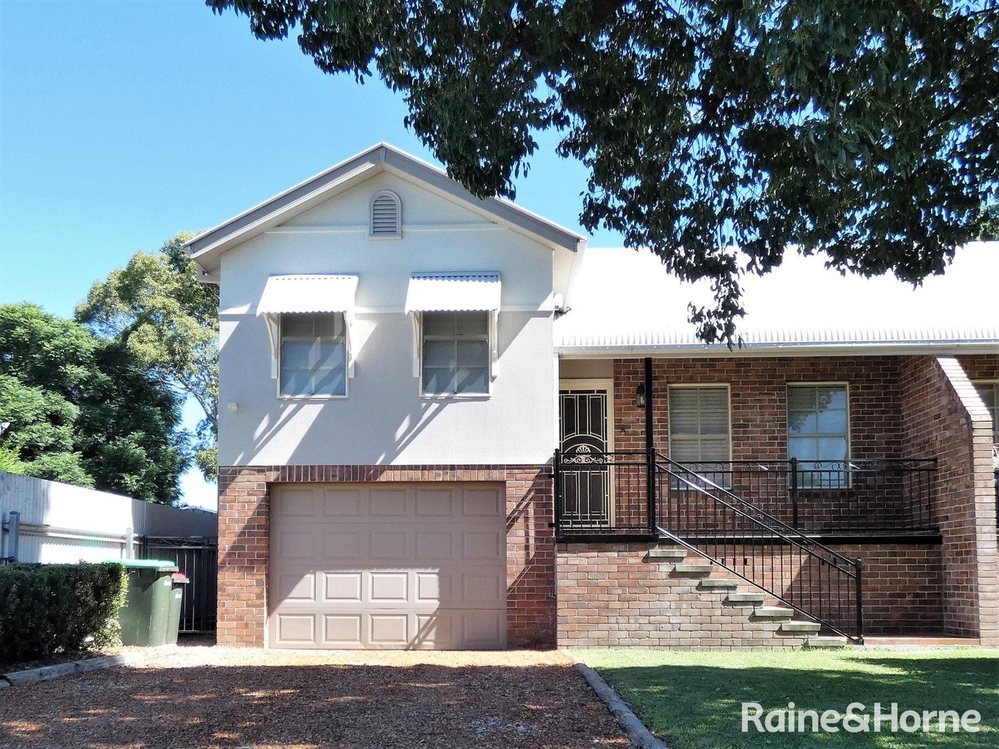 3 bedrooms Townhouse in 53B Edward Street MOREE NSW, 2400