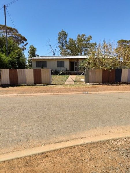 12 Jensen Close, Mount Magnet WA 6638, Image 0