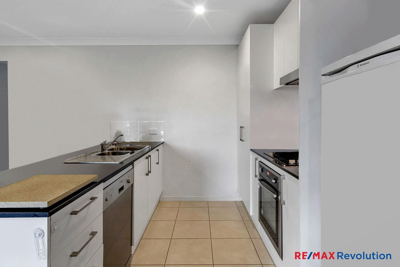 Unit 1 and Unit 2/28 Pendragon Street, Raceview QLD 4305, Image 2