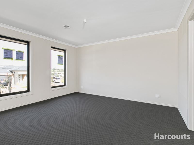 15 Minster Avenue, Warragul VIC 3820, Image 2