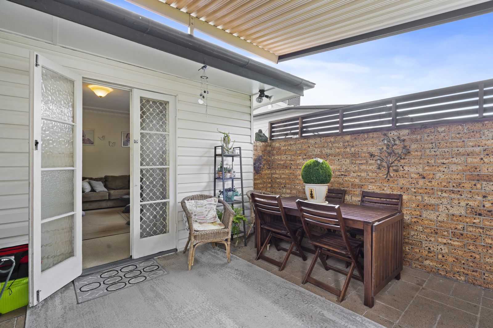 46 Somervell Street, Annerley QLD 4103, Image 2