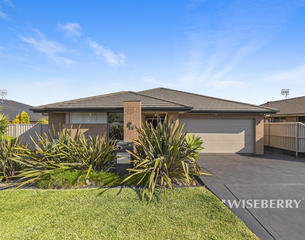 27 Menindee Avenue, Blue Haven NSW 2262