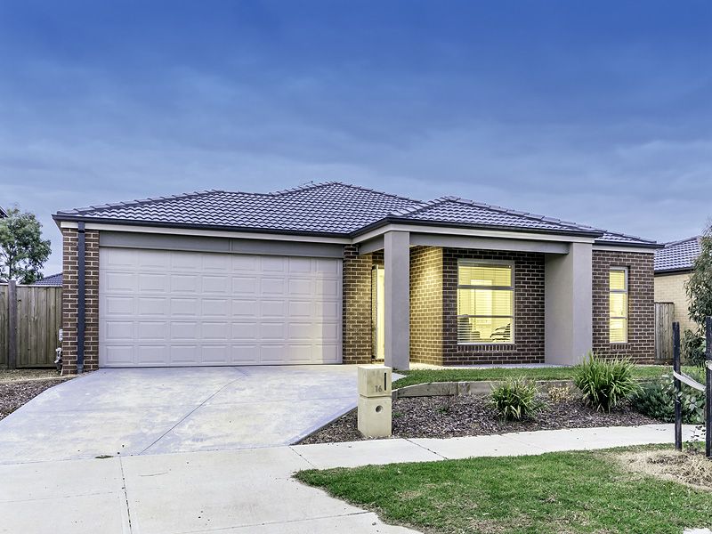 16 Solitude Crescent, Point Cook VIC 3030, Image 1