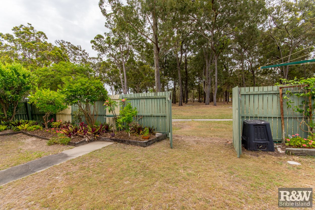 17-19 Kirk Place, Sandstone Point QLD 4511, Image 2