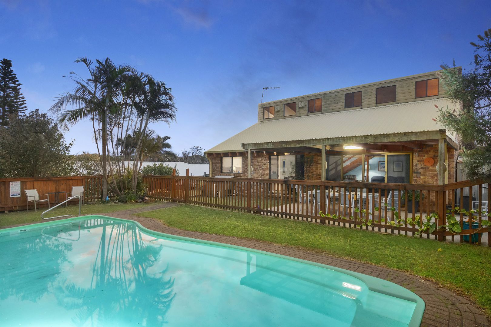 23 Amaroo Crescent, Fingal Bay Property History & Address Research