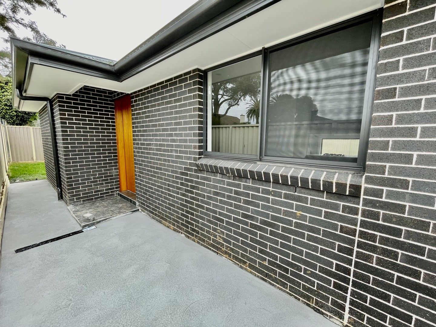 2 bedrooms House in 2B Second Avenue TOONGABBIE NSW, 2146