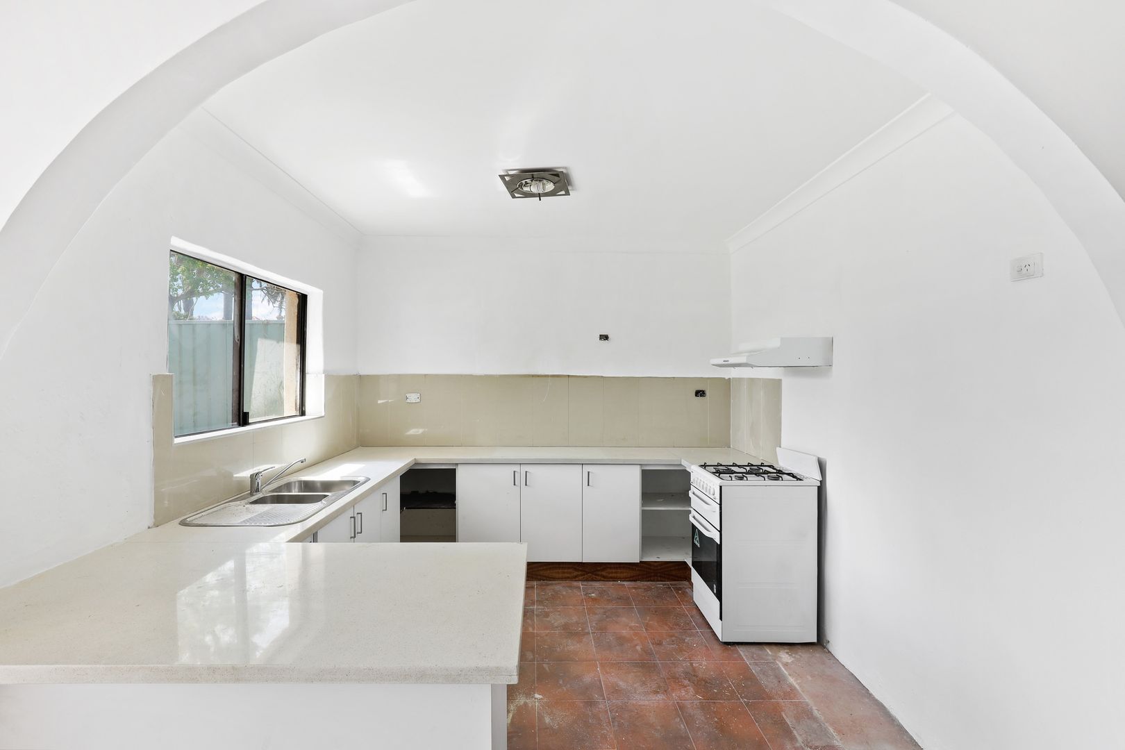 326 Canterbury Road, Hurlstone Park NSW 2193, Image 2