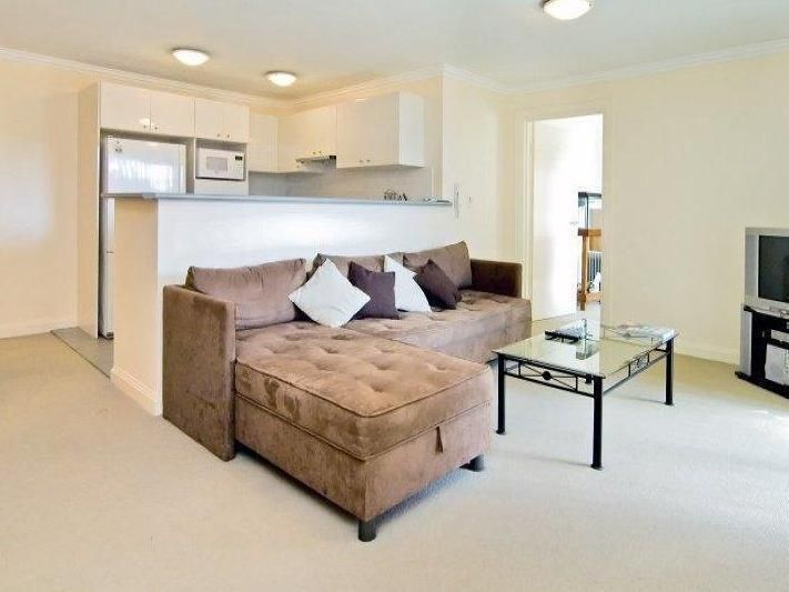 2 bedrooms Apartment / Unit / Flat in 23/7-17 Sinclair Street WOLLSTONECRAFT NSW, 2065