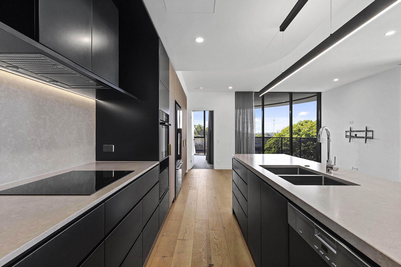 Moray Street, New Farm QLD 4005 3 beds apartment for Rent, 1095 per