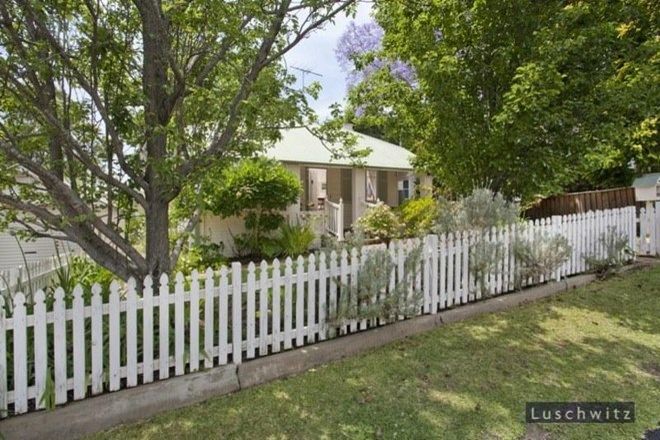 Picture of 7 Raymond Avenue, WARRAWEE NSW 2074