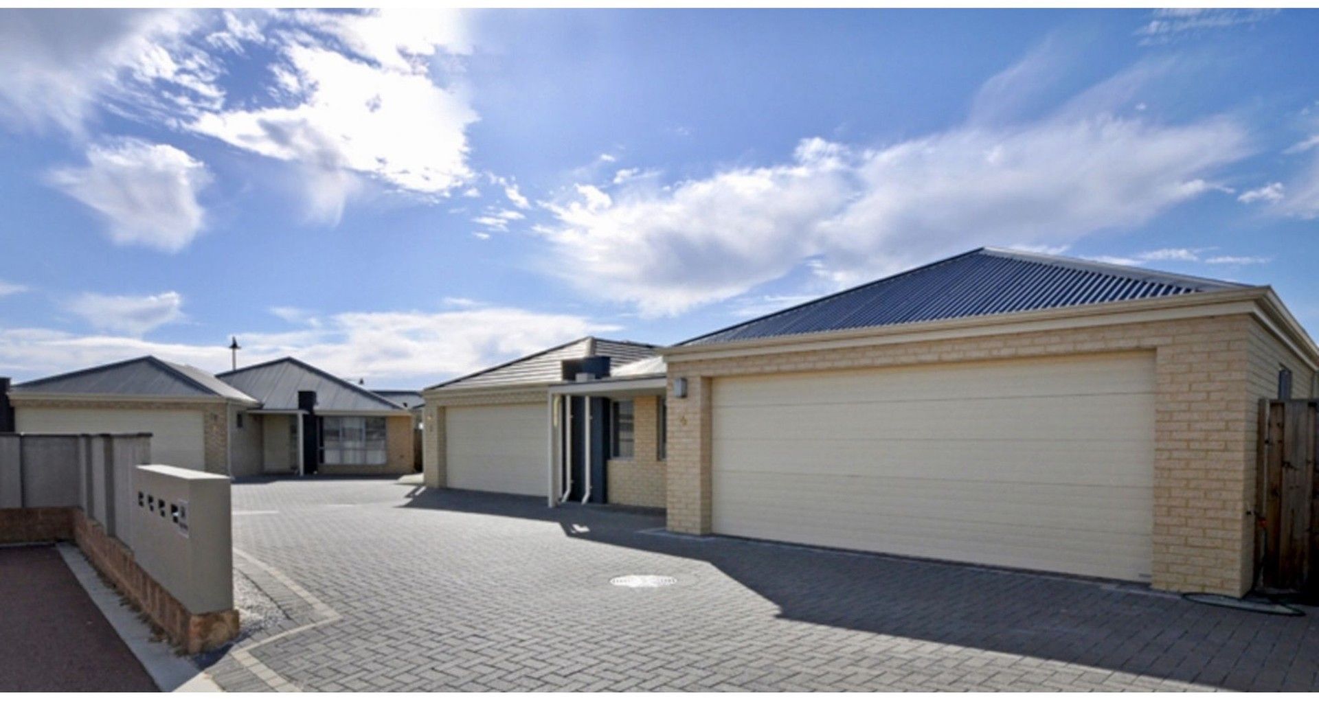 3 bedrooms House in 2/54 Durras Way ELLENBROOK WA, 6069